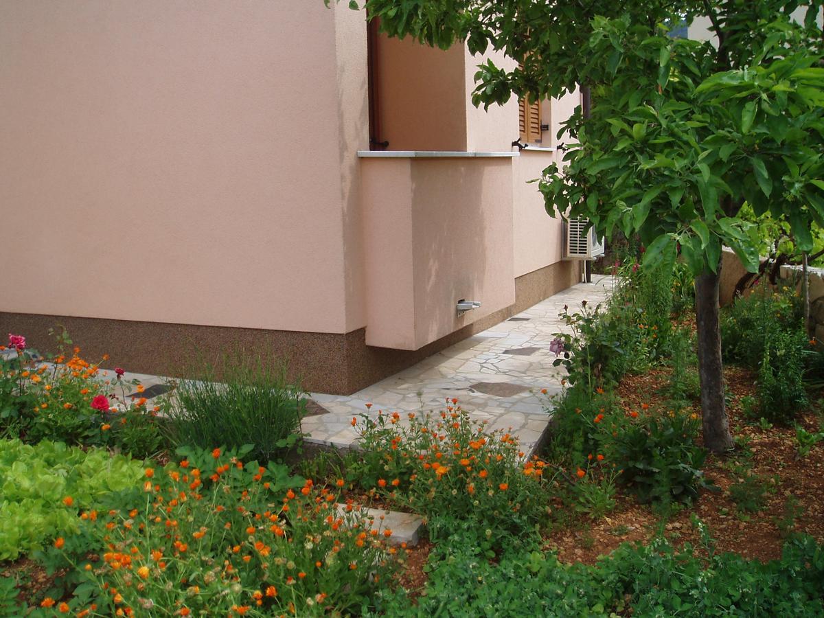 Orbanic Apartment *